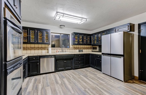 Vallejo House | Sunset Spanish Villa W/Pool, Pool table, BBQ +
