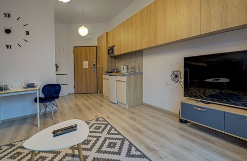 Jezyce Apartment | Sunset Studio | Fast Internet | Free Parking | Close to Everything