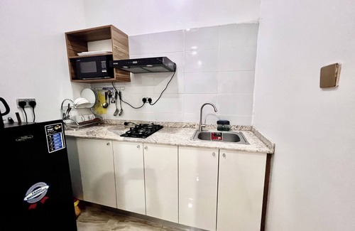 Utako Apartment | SUNSET VIEW PENTHOUSE CONDO at UTAKO ABUJA. 24hrs LIT with AC, WIFI & KITCHEN