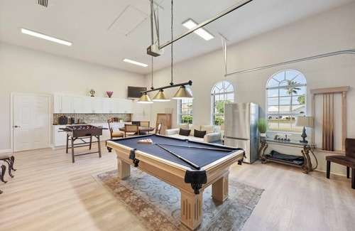 Eight Lakes Villa | Sunset view villa