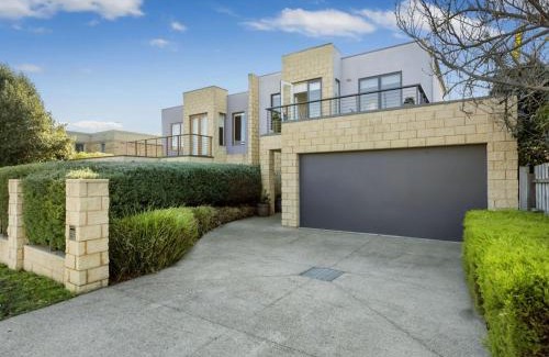 Mornington House | Sunset Views Mornington
