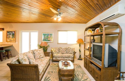 West End House | Sunset Villas 7B