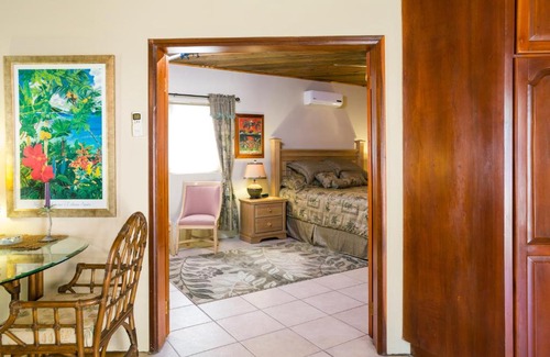 West End House | Sunset Villas 7B