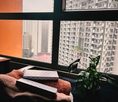 Pasig Apartment | Sunshine 100 Stylish Condo by The Capital Cabin