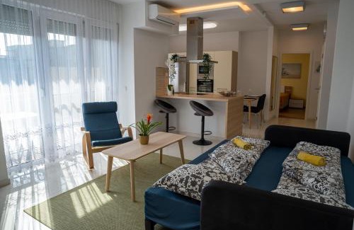 Gyor Apartment | Sunshine Apartman with Free Parking