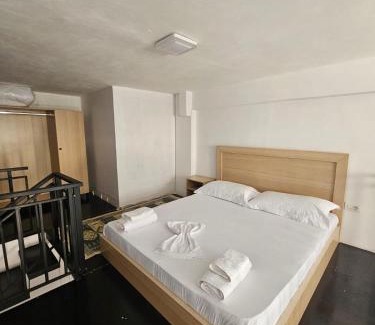 Qender Apartment | Sunshine Apartment