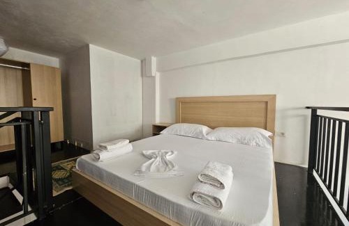 Qender Apartment | Sunshine Apartment