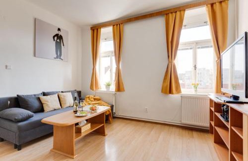 Hostivar Apartment | Sunshine Apartment near the City center