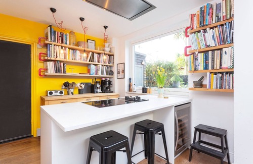 Kew House | Sunshine Botanical, by Veeve