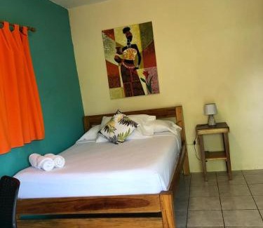 Little Corn Island Hotel | Sunshine Hotel Little Corn Island