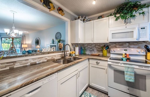 Saint Simons Island Condo | Sunshine on the Half Shell Getaway has no hidden charges!