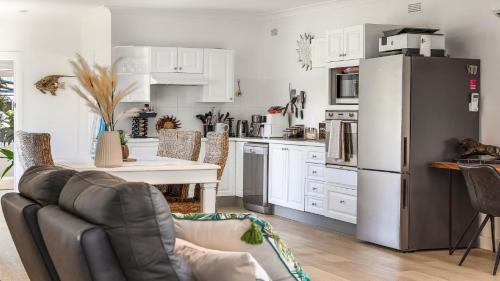 Umina Beach House | Sunshine Shack - Umina Beach