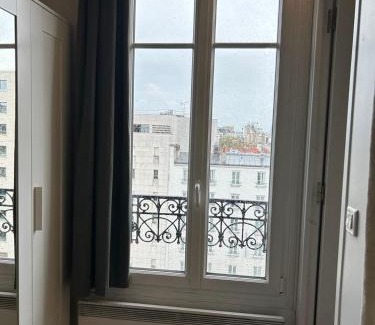 Grenelle Apartment | Sunshine Studio near Eiffel Tower