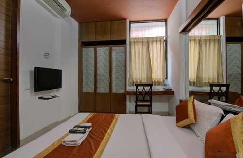 Panduranga Nagar Hotel | Sunshine Suites 3