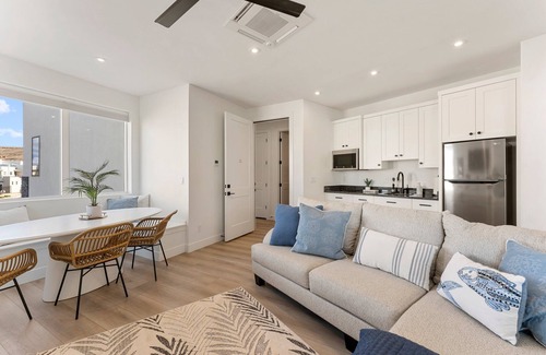 St. George House | Sunstone Casita: Desert Color Lagoon + Beaches