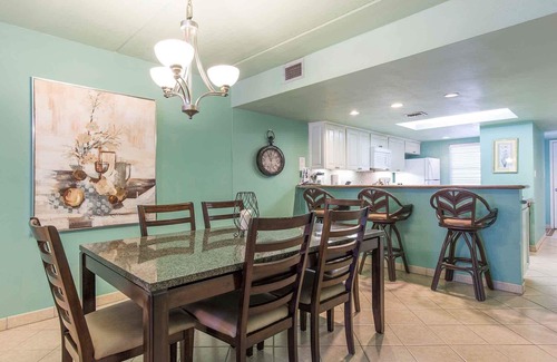 South Padre Island Condo | Suntide II 401 - Beachfront Direct Ocean Views, Private Balcony, Heated Pool, Hot Tub, Beach Access, Walking distance to Dining and Shopping