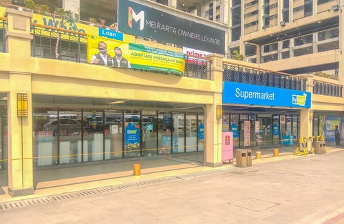 Cikarang Hotel | Super 3Br at Meikarta Apartment