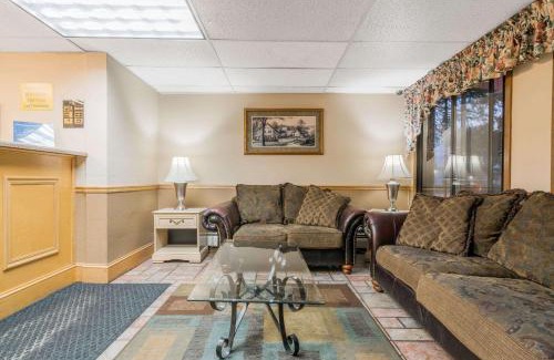 Brooklyn Center Hotel | Super 8 by Wyndham Brooklyn Center/MPLS