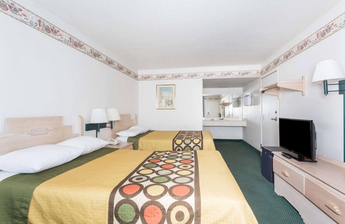 Cottonwood Hotel | Super 8 by Wyndham Cottonwood