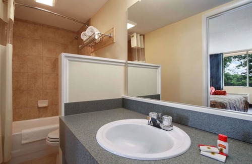Dover Hotel | Super 8 by Wyndham Dover