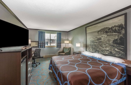 Duluth Hotel | Super 8 by Wyndham Duluth
