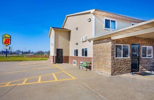 Fort Madison Hotel | Super 8 by Wyndham Fort Madison
