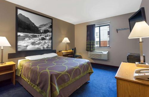 Helena Hotel | Super 8 by Wyndham Helena
