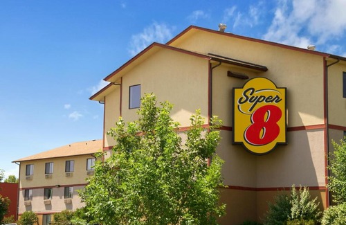 Tri-Cities Hotel | Super 8 by Wyndham Kennewick