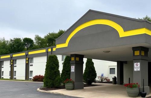 Logansport Hotel | Super 8 by Wyndham Logansport