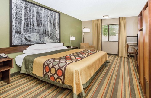 Montrose Hotel | Super 8 by Wyndham Montrose