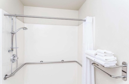 Midvale Hotel | Super 8 by Wyndham Pride Midvale/Midvalley/Salt Lake City