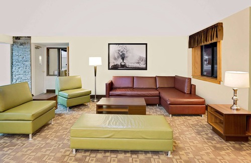 Saint James Hotel | Super 8 by Wyndham St. James