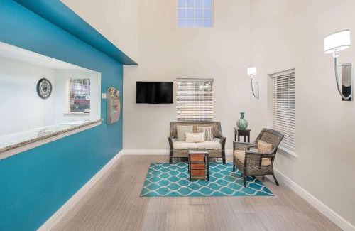 Bay St Louis Hotel | Super 8 by Wyndham Bay St. Louis