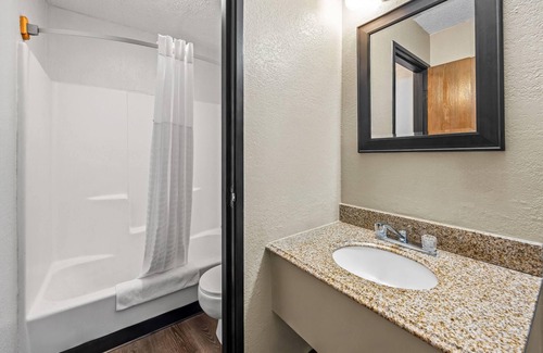 Cimarron Hills Hotel | Super 8 by Wyndham Colorado Springs Peterson Space Force