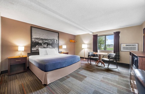 Cimarron Hills Hotel | Super 8 by Wyndham Colorado Springs Peterson Space Force