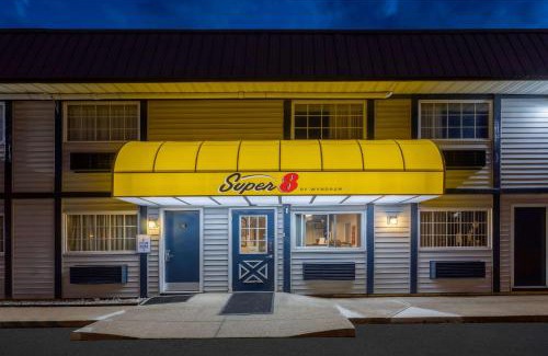 Wooster Hotel | Super 8 by Wyndham Wooster