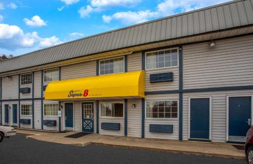 Wooster Hotel | Super 8 by Wyndham Wooster