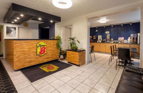 Wooster Hotel | Super 8 by Wyndham Wooster
