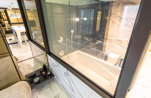 Poznan City Center Apartment | Super-Apartamenty VIP Jacuzzi