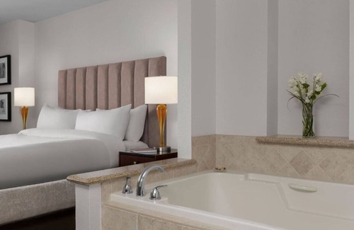 Las Vegas Strip Villa | Super Bowl weekend in Las Vegas at the Marriott Grand Chateau x Planet Hollywood