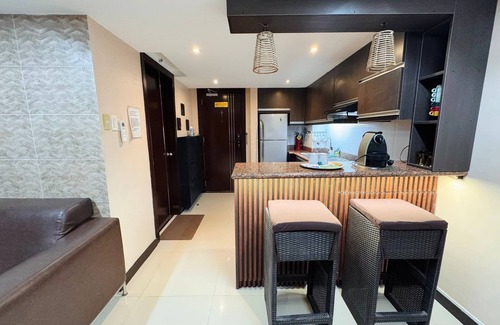 Santa Cruz Condo | Super Cebu Loft with Seaview