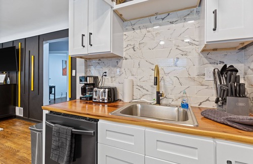 Royal Oak House | Super Clean and Stylish Home in Perfect Location with many activities!