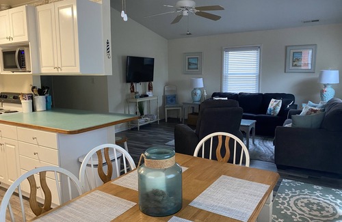 Colington House | Super clean, EXCEPTIONAL reviews- Spring & Summer 2025 Open!