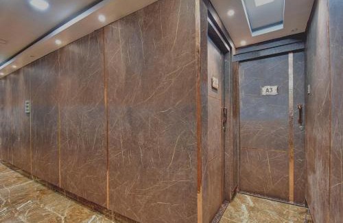 Taltala Hotel | Super Collection O Aafreen Tower Near St. Thomas's Church