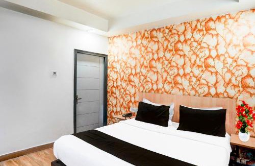 Noida Hotel | Super Collection O Vasundhara Enclave Delhi