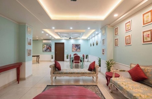 Gopalbari Apartment | Super Deluxe Room