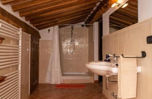 Radicondoli Other | Super Double Family Room with 4 Single Beds with Private Bathroom