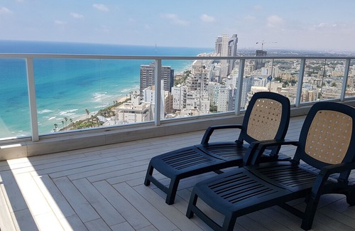 Netanya Apartment | Super Luxury big 4-rooms penthouse on David Tower-first beach line of Netanya