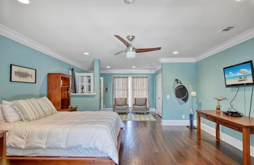 King City House | Super nice 4 bed/4 bath home, south end with private pool - near Village