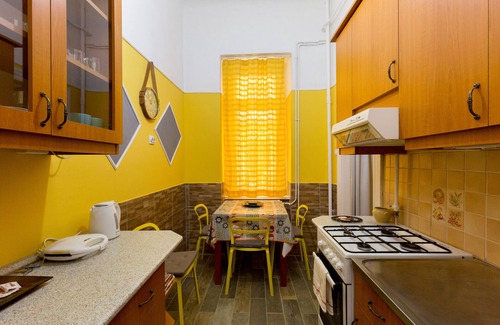 Inner City Budapest Apartment | SUPER OFFER V DISTRICT PEDESTRIAN AREA with A/C